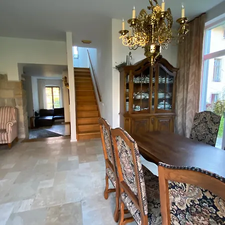 Haus Charlotte - Kurort Gohrisch - Terrasse - Gartensauna - Parkplatz